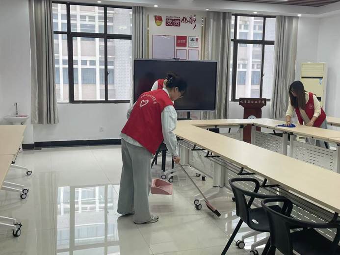 为弘扬劳动精神