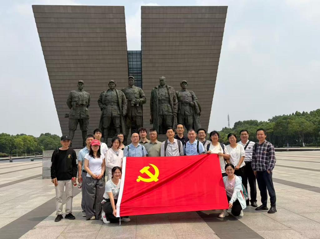 深化校企党建共建